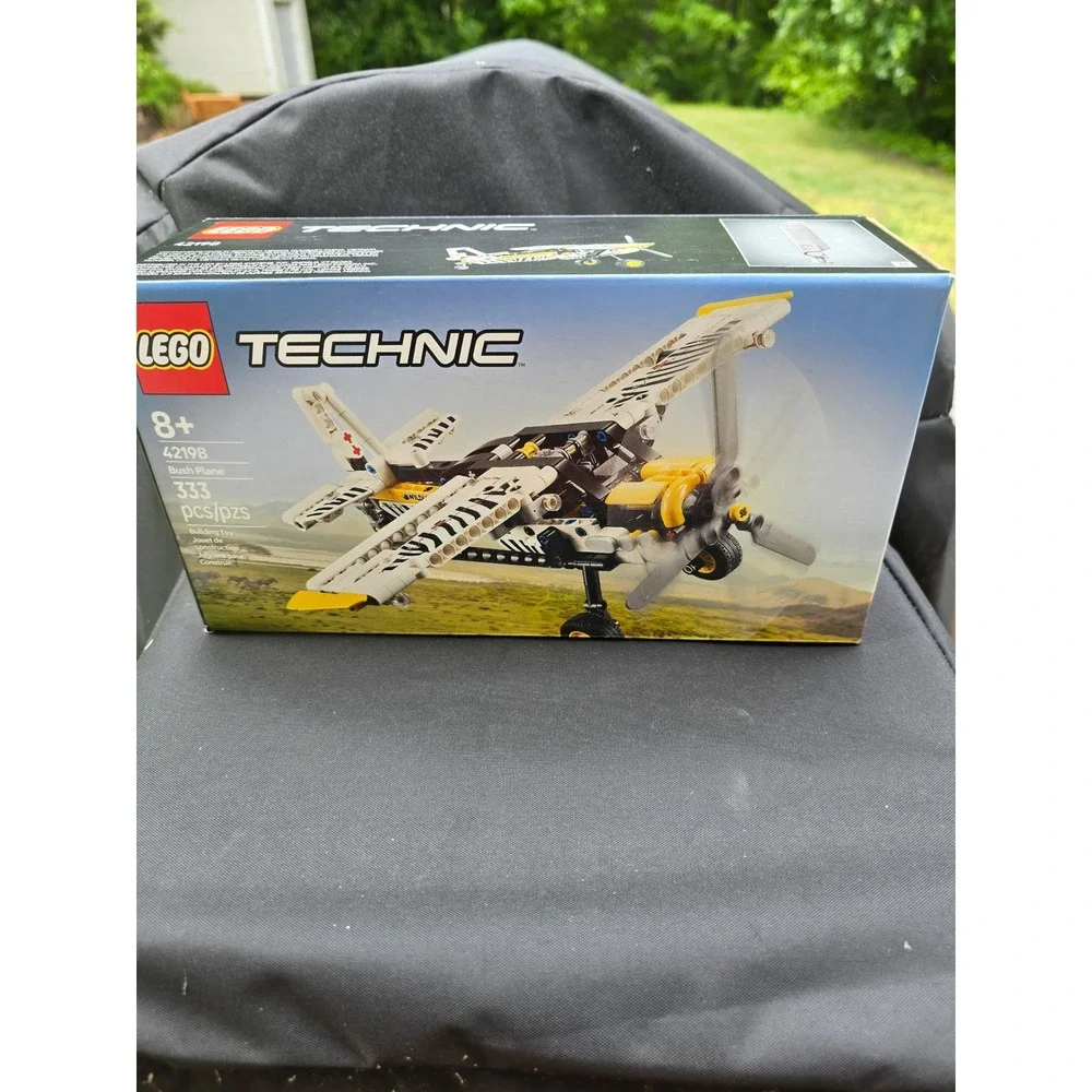 LEGO Technic‎ Bush Plane 42198 Wildlife Service Building Set 333 Pieces NEW